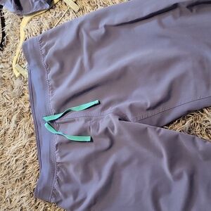 Figs big sky. Xxl top and xl bottom